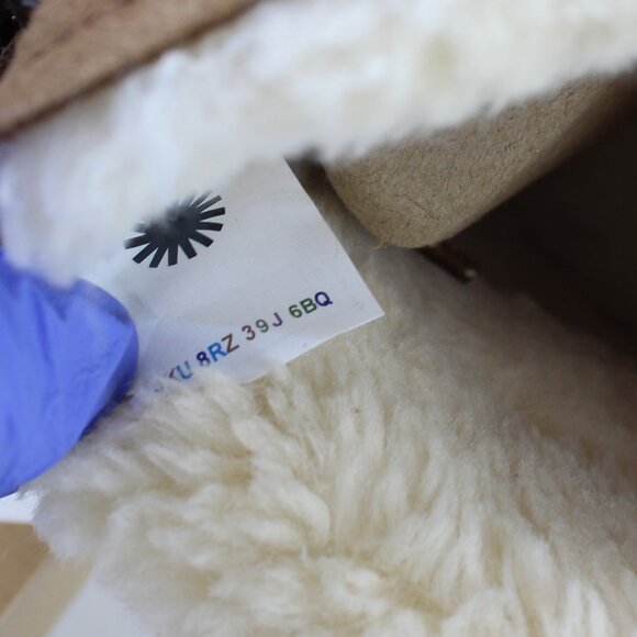 NEW UGG Romely Suede Boots - Cozy Winter Outdoor Shoes - US 9 - Picture 11 of 14